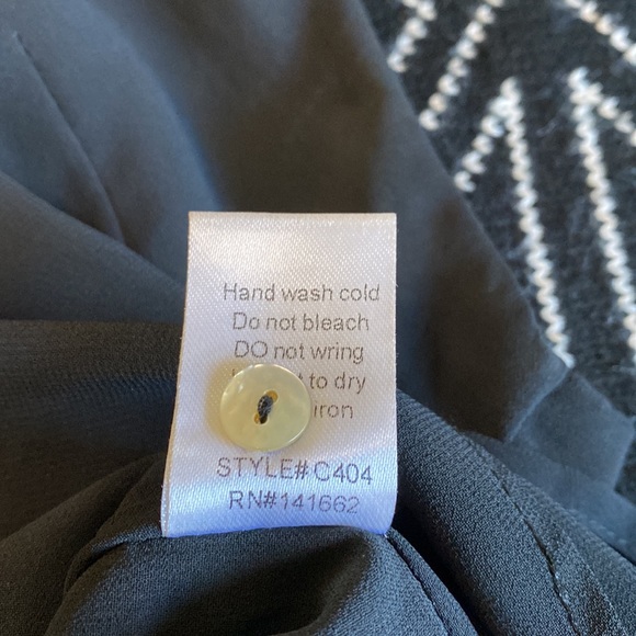 Blank Tank Top with Lace Back Detail - Picture 9 of 9